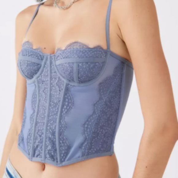 Garage Lace Corset Going Out Top - Picture 1 of 4